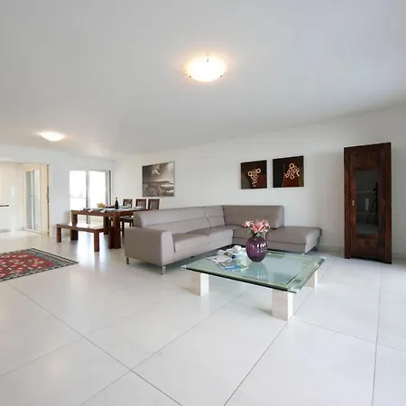 Vivian 701 A